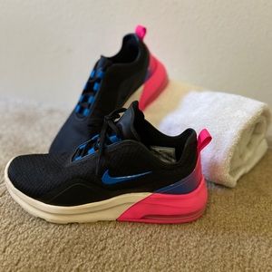Nike Air Max Motion 2